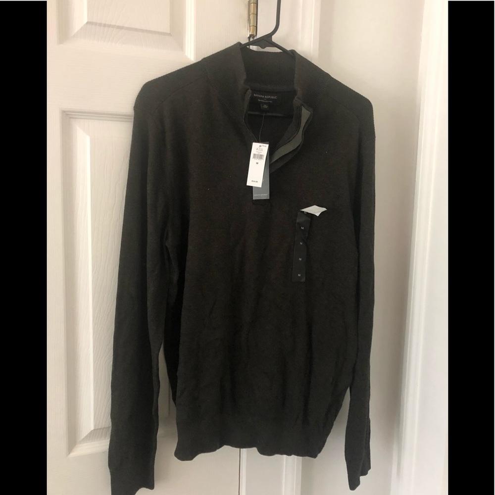 NWOT - Banana Republic - Men’s Quarter-zip Sweater Color Dark Green
